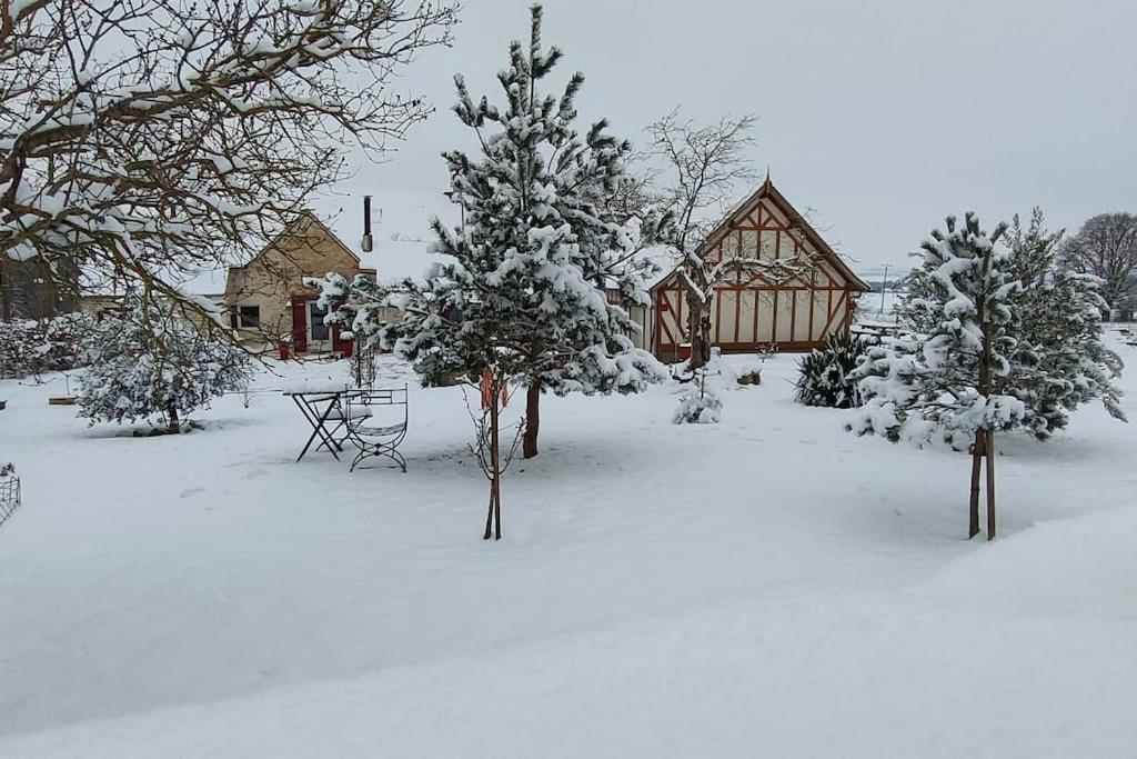Les Lys Jolie Suite Parentale Privative Deux Adultes Avec Sdd Pertheville-Ners Exterior foto