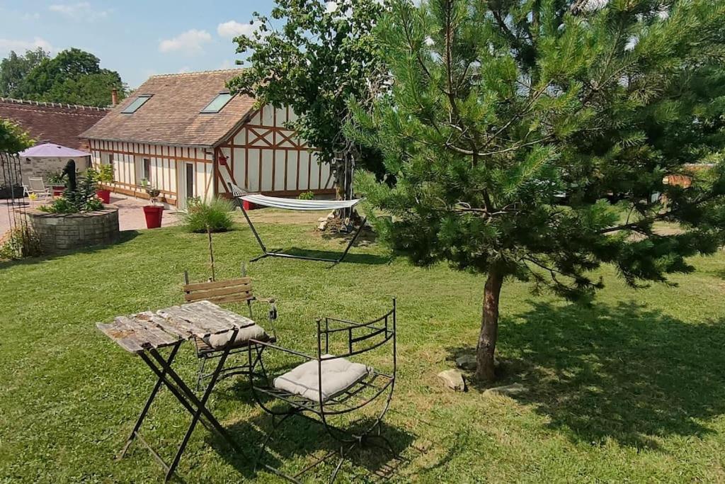 Les Lys Jolie Suite Parentale Privative Deux Adultes Avec Sdd Pertheville-Ners Exterior foto