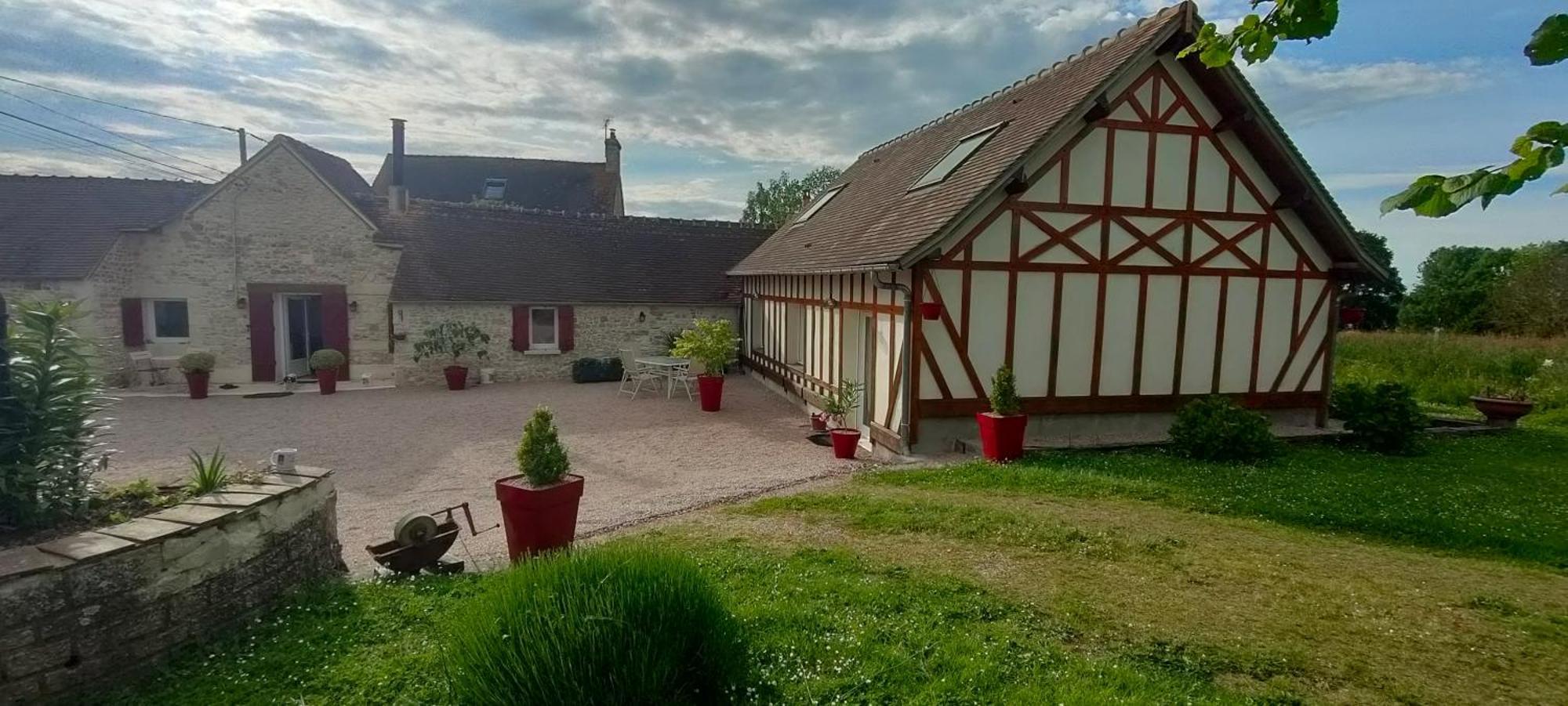Les Lys Jolie Suite Parentale Privative Deux Adultes Avec Sdd Pertheville-Ners Exterior foto