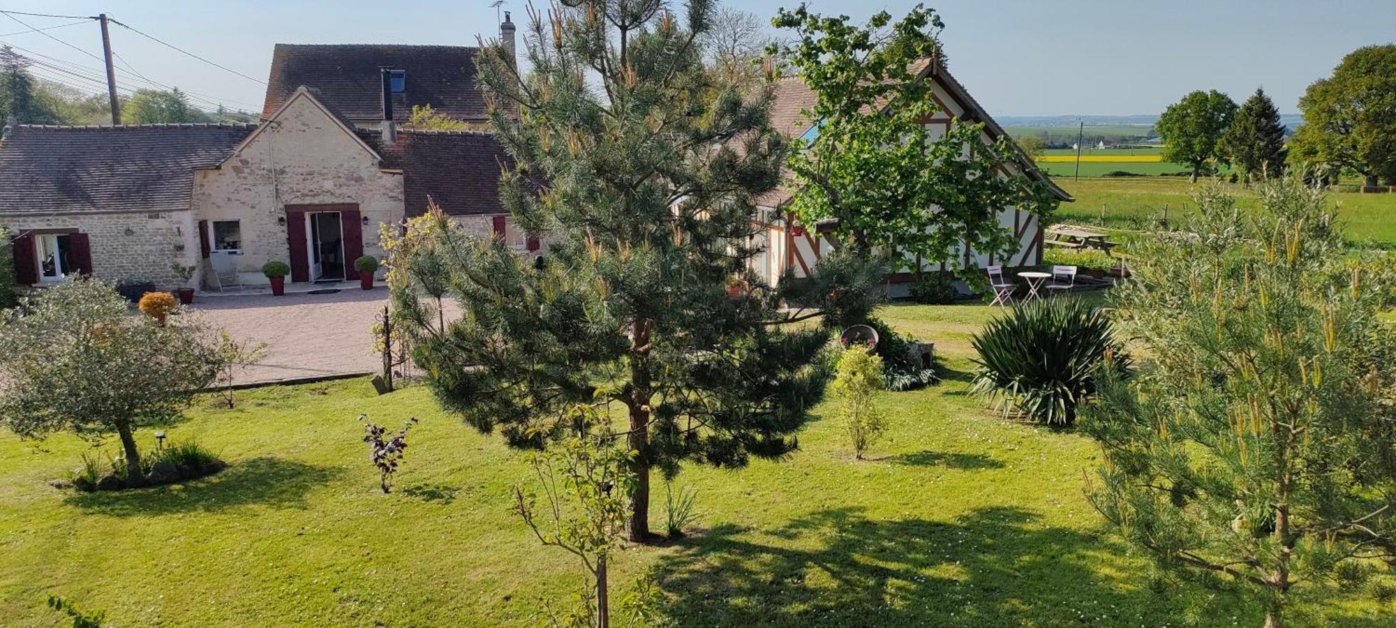 Les Lys Jolie Suite Parentale Privative Deux Adultes Avec Sdd Pertheville-Ners Exterior foto