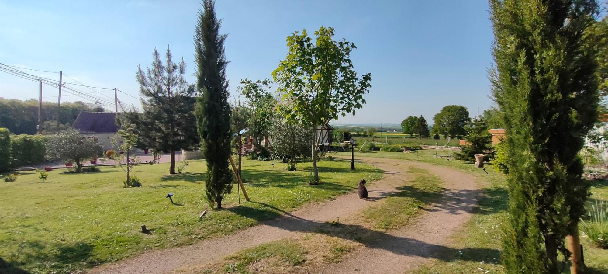 Les Lys Jolie Suite Parentale Privative Deux Adultes Avec Sdd Pertheville-Ners Exterior foto