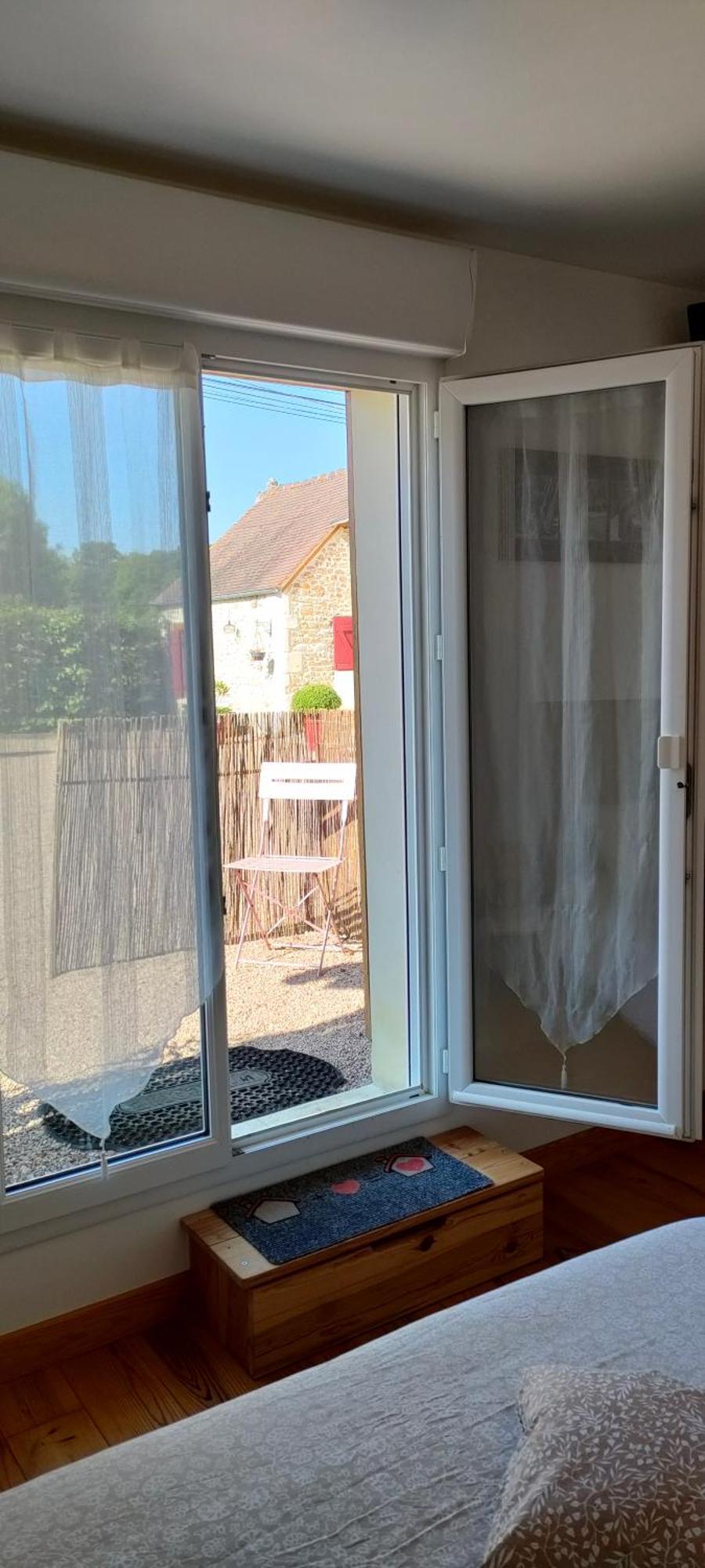 Les Lys Jolie Suite Parentale Privative Deux Adultes Avec Sdd Pertheville-Ners Exterior foto