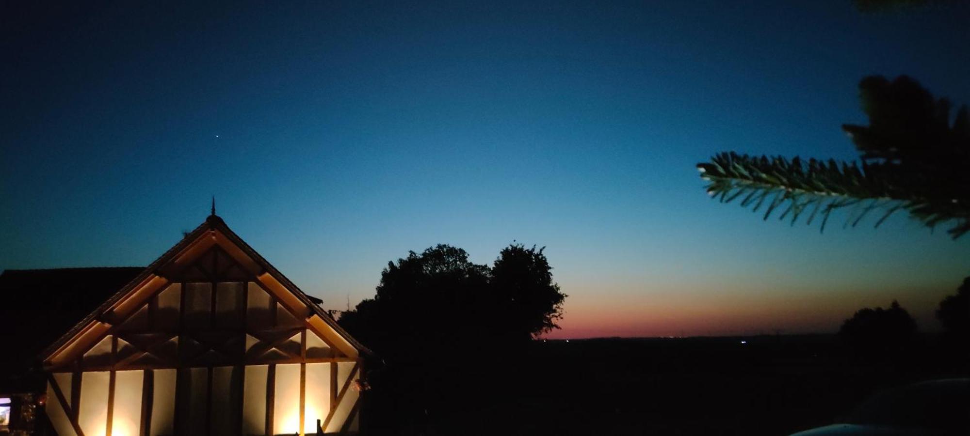 Les Lys Jolie Suite Parentale Privative Deux Adultes Avec Sdd Pertheville-Ners Exterior foto