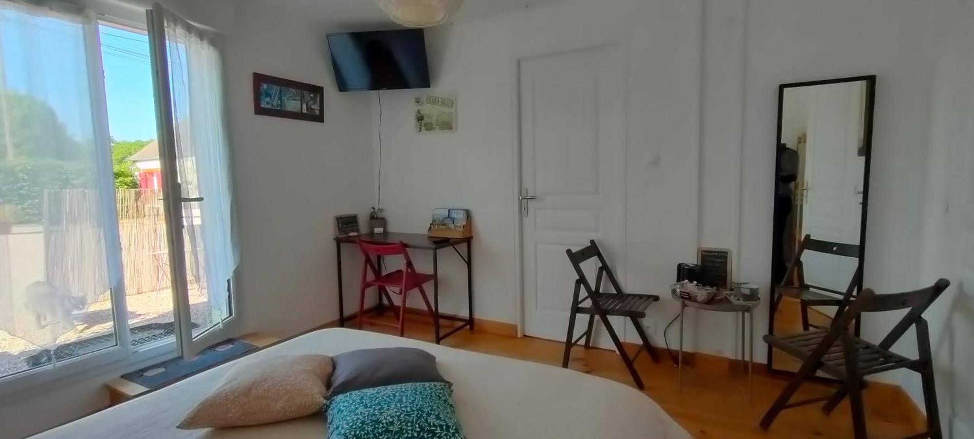 Les Lys Jolie Suite Parentale Privative Deux Adultes Avec Sdd Pertheville-Ners Exterior foto